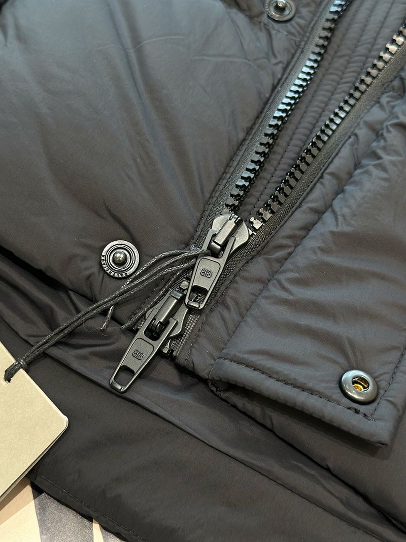 Balenciaga Down jacket 019