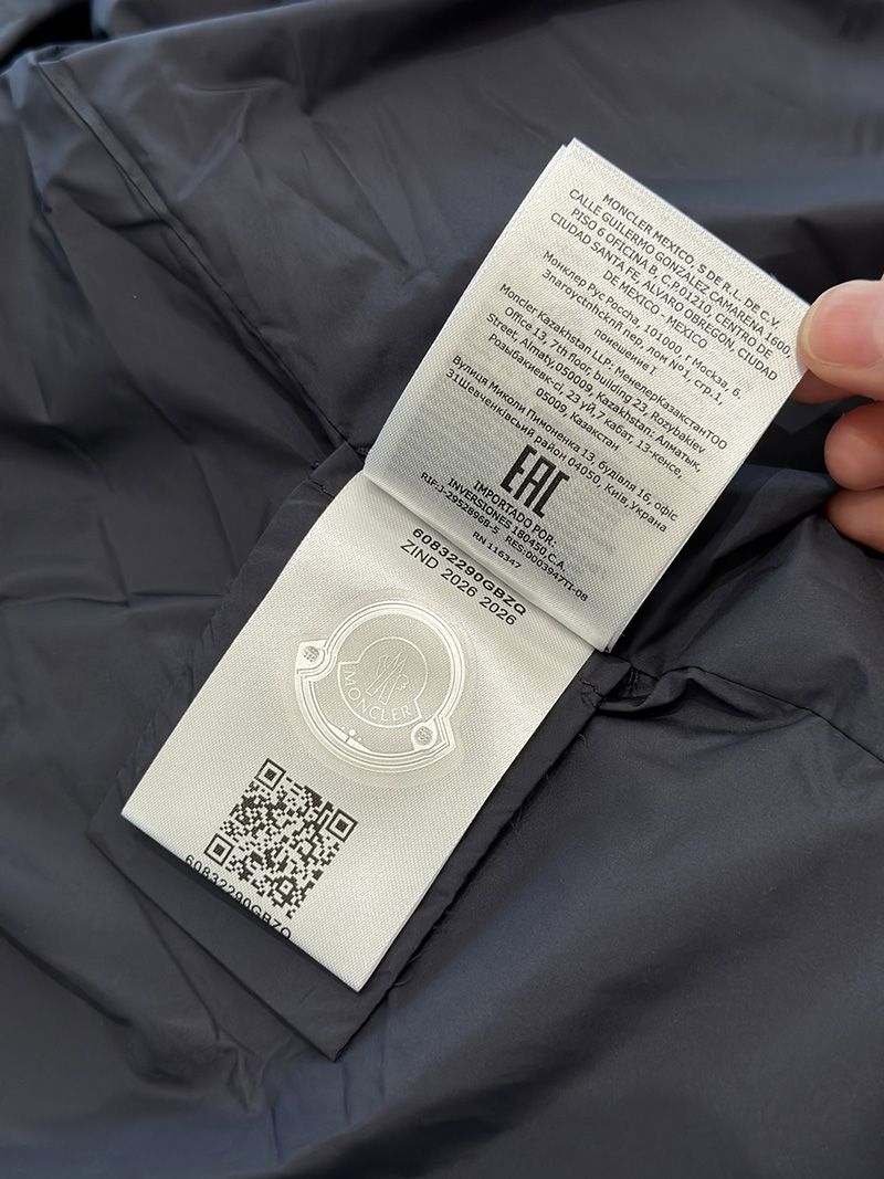 Moncler Down jacket 011