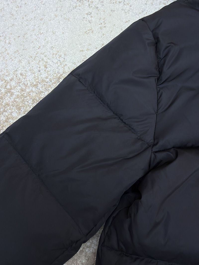 Moncler Down jacket 012