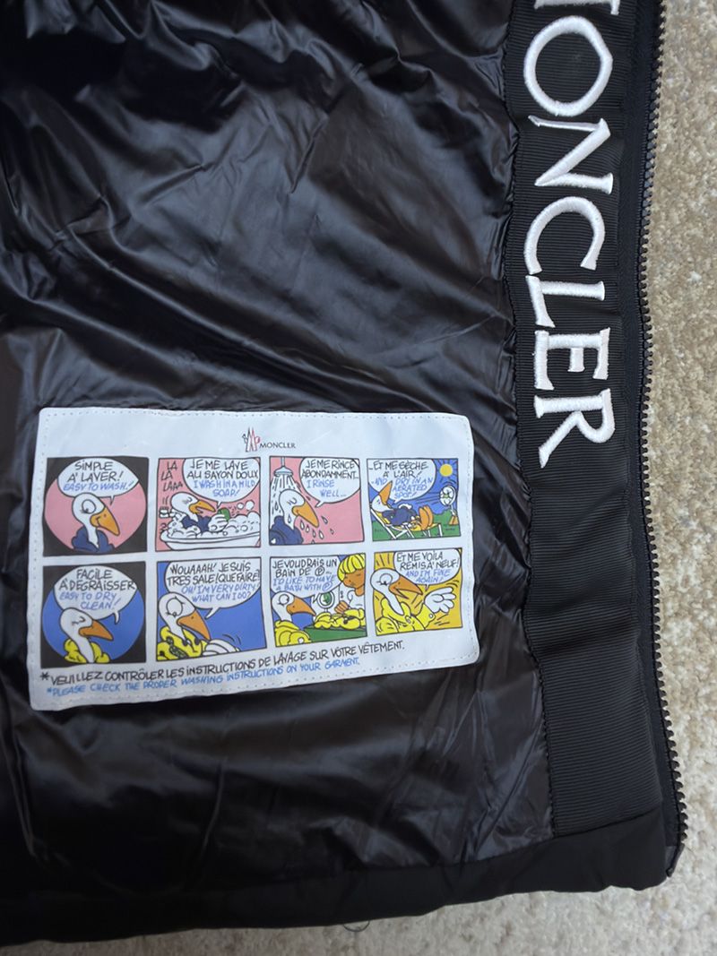 Moncler Down jacket 012