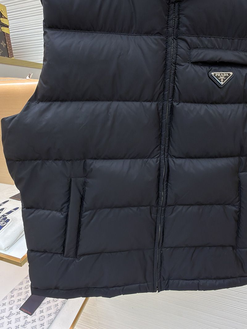 Prada Vest 013