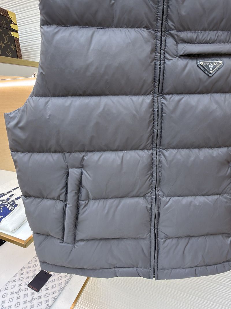 Prada Vest 015