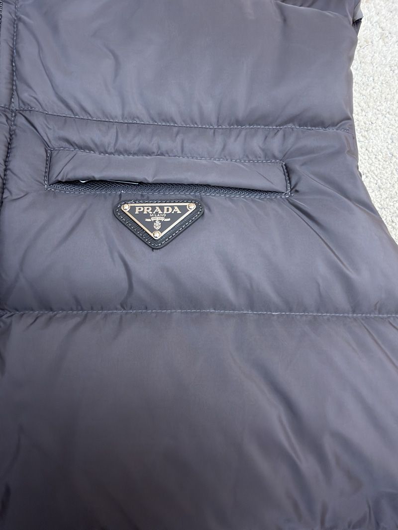 Prada Vest 015