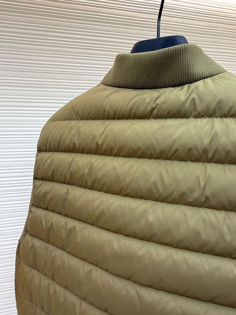 Moncler Vest 014