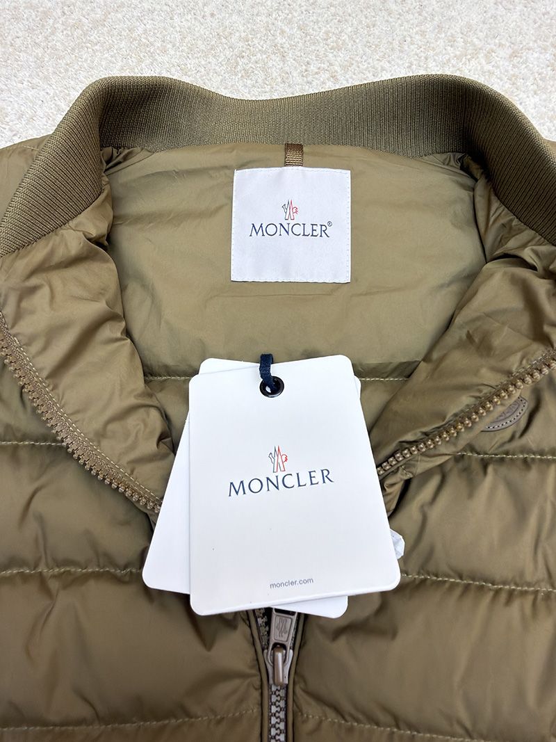 Moncler Vest 014