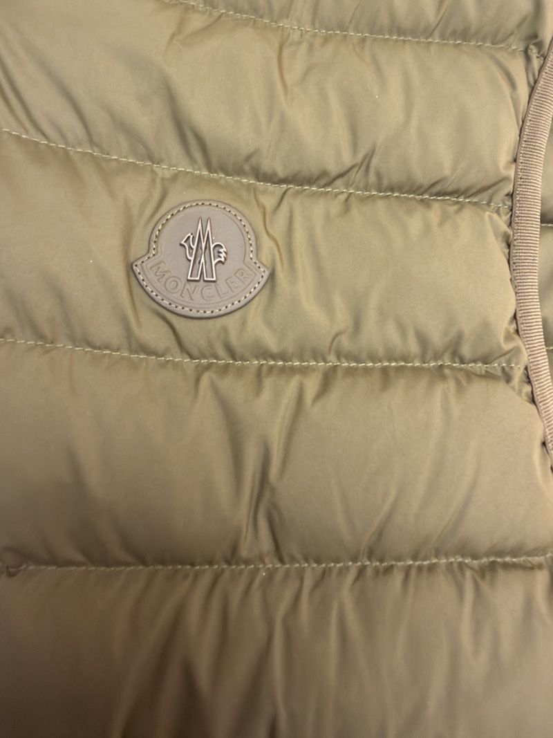 Moncler Vest 014