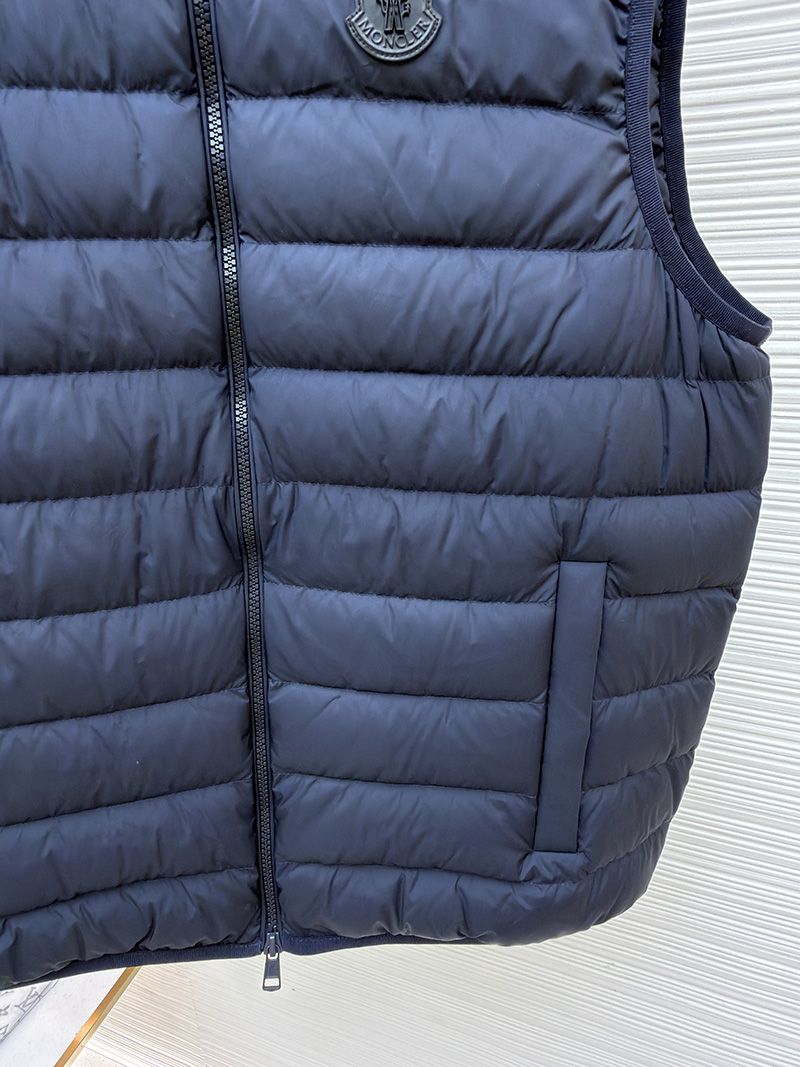 Moncler Vest 013