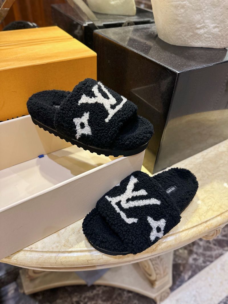 LV Wmns Slipper 143