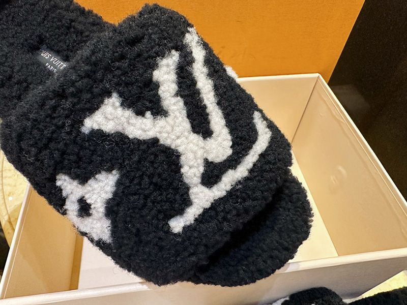 LV Wmns Slipper 143