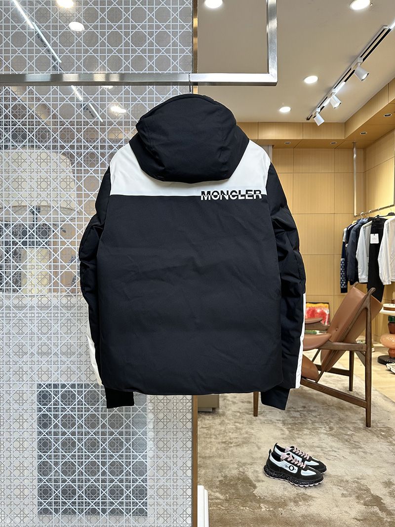 Moncler Down jacket 015