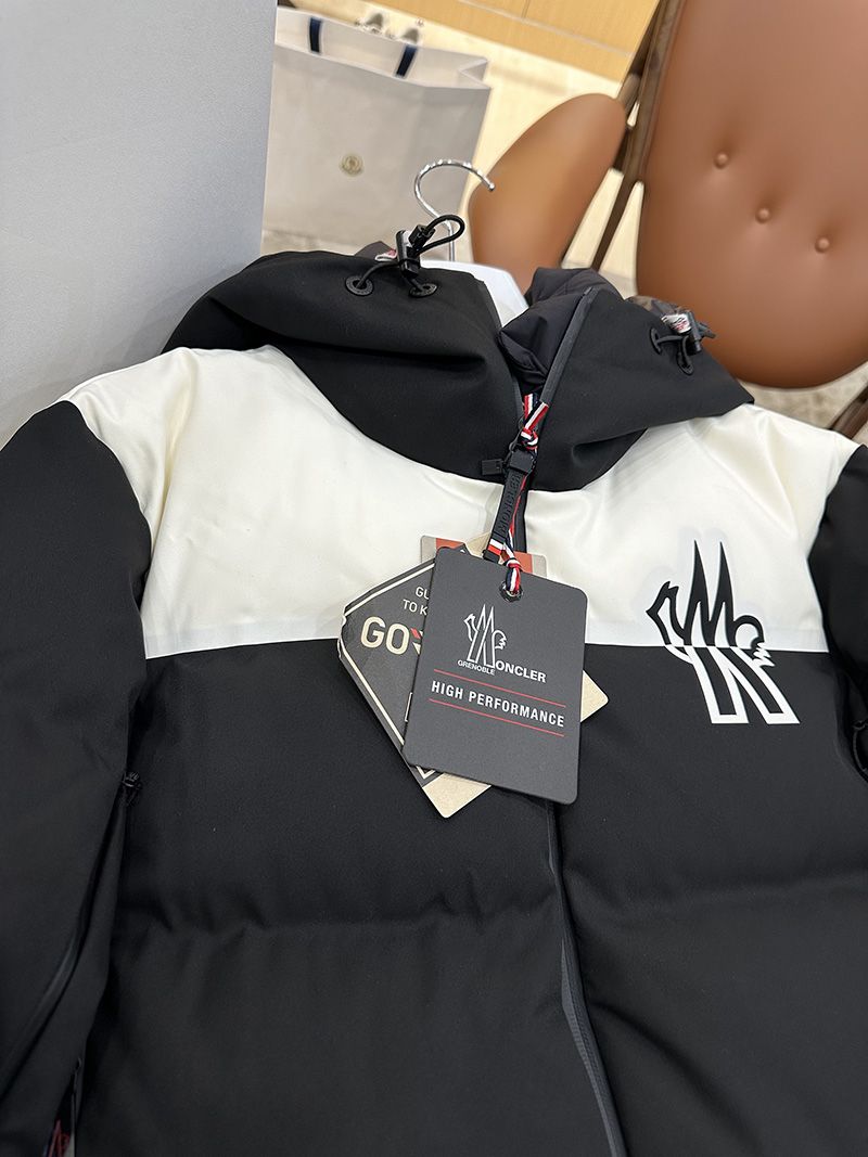 Moncler Down jacket 015