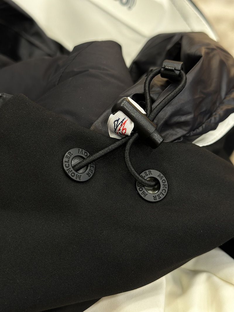 Moncler Down jacket 015