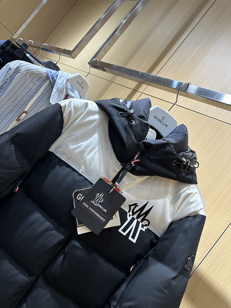 Moncler Down jacket 015