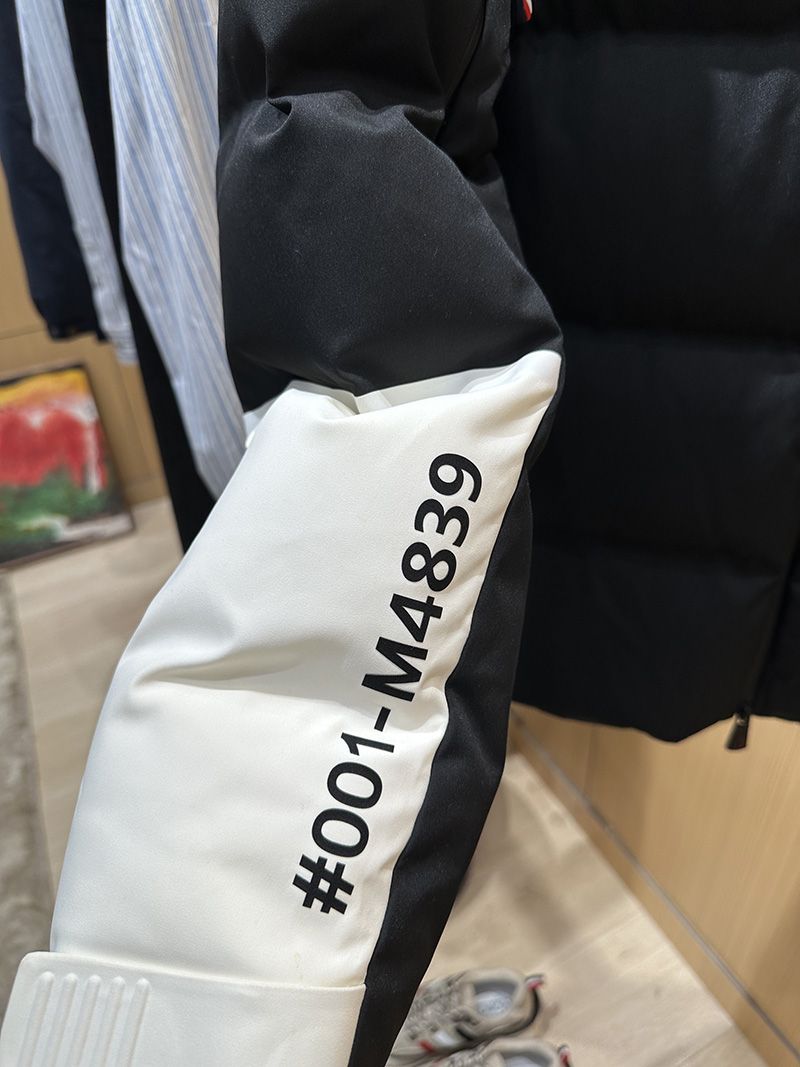 Moncler Down jacket 015