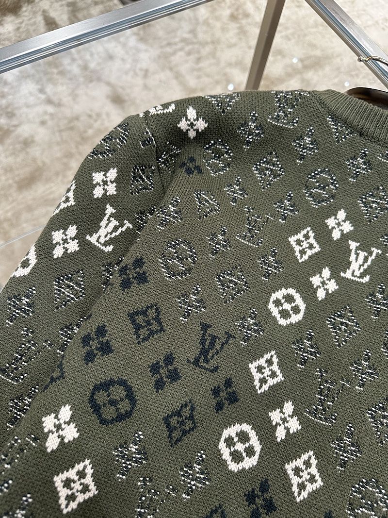 LV Sweater 102