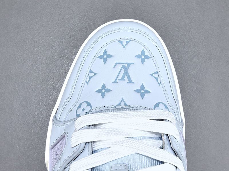LV Trainer Sneaker 144
