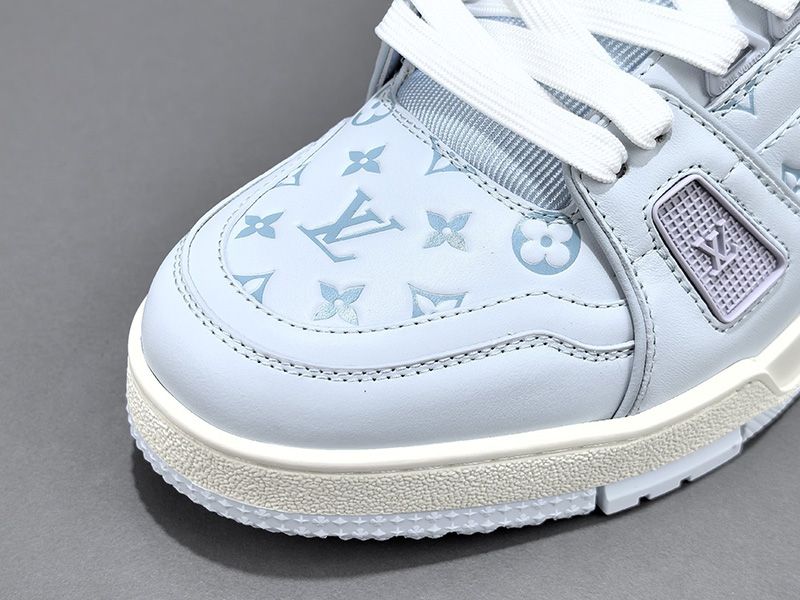 LV Trainer Sneaker 144