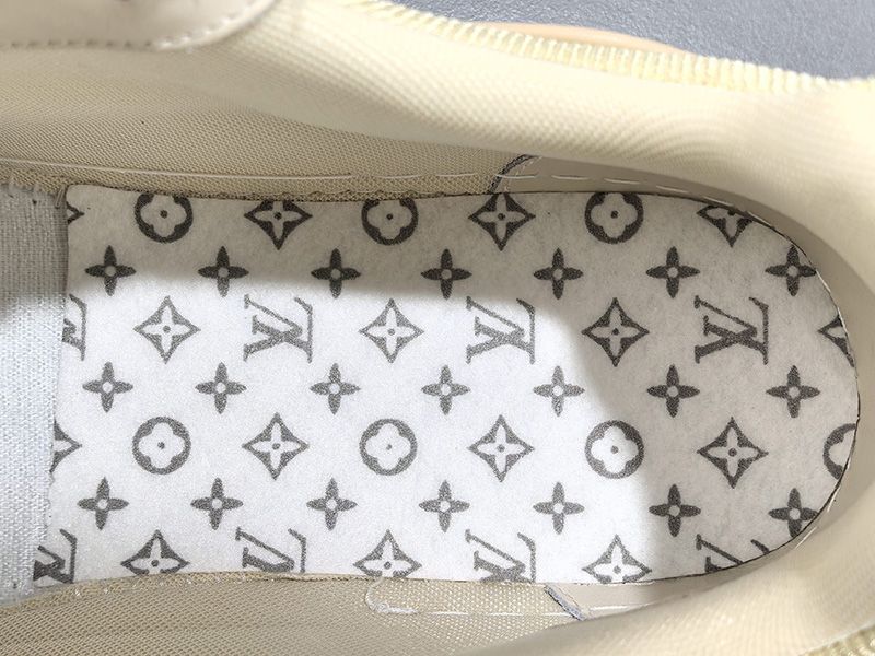 LV Trainer Sneaker 145