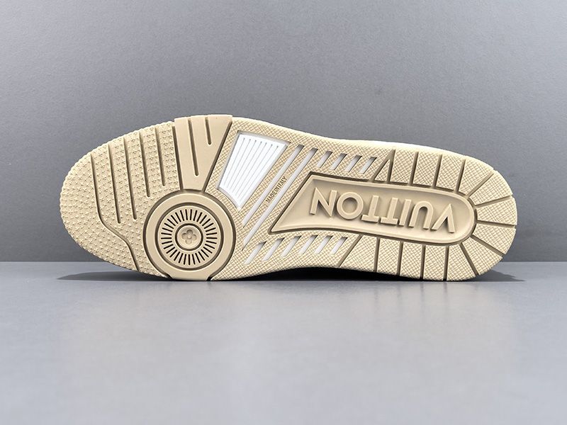 LV Trainer Sneaker 145