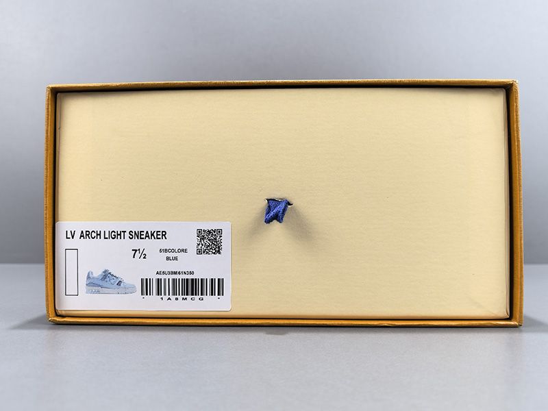 LV Trainer Sneaker 144