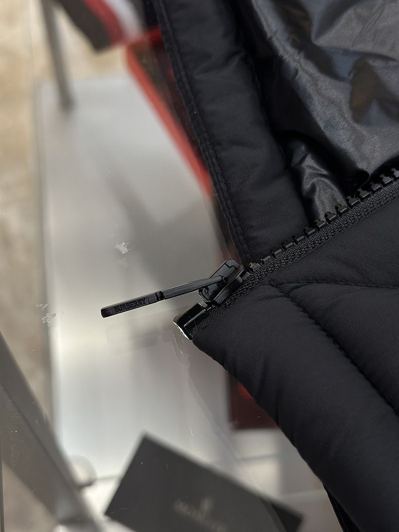 Burberry Down jacket 023