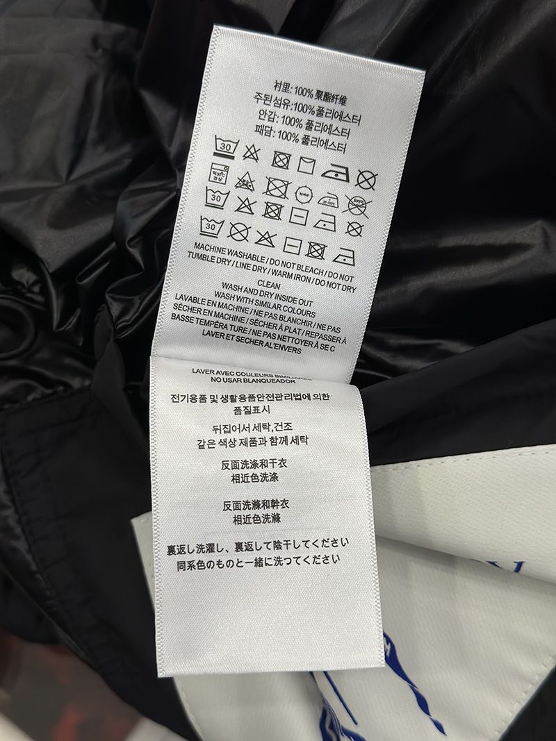 Burberry Down jacket 023