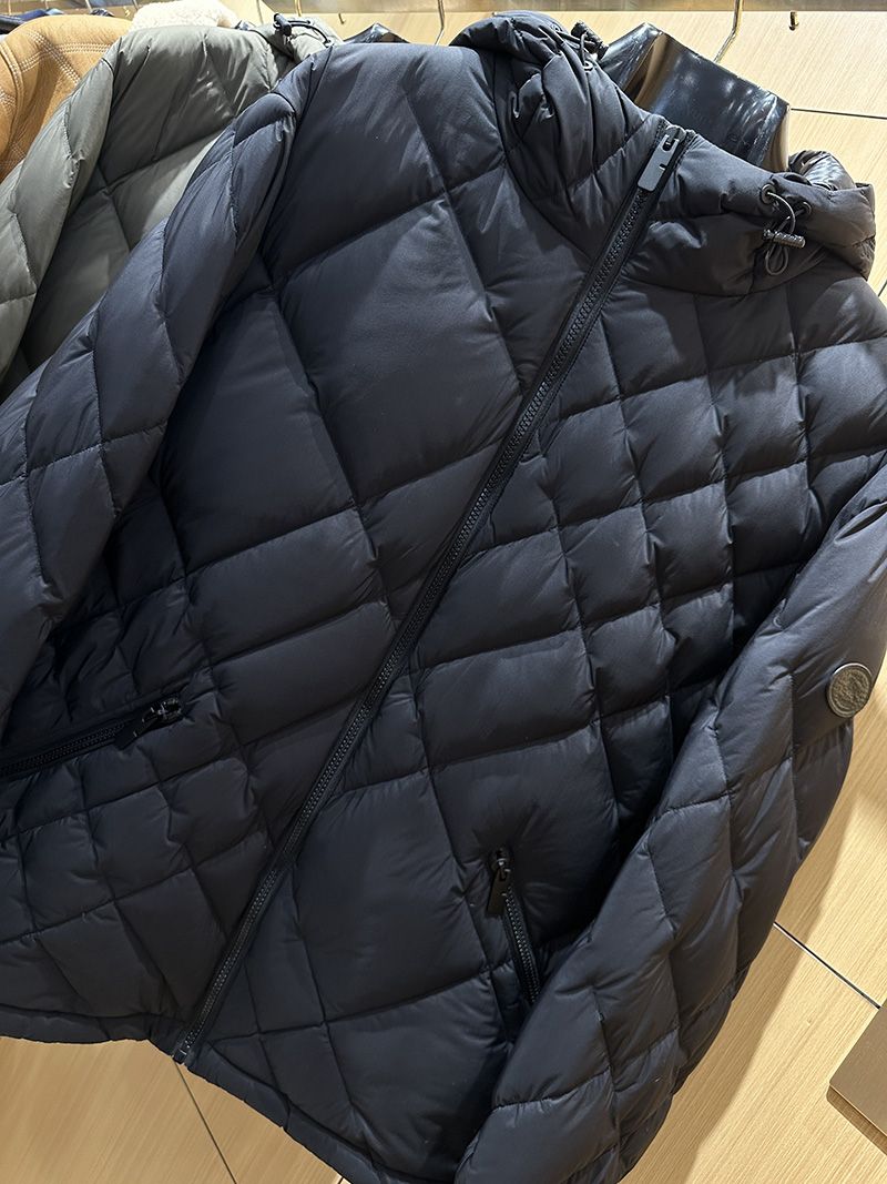 Burberry Down jacket 023