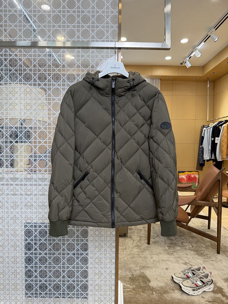Burberry Down jacket 024