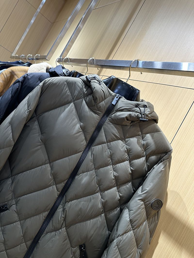 Burberry Down jacket 024