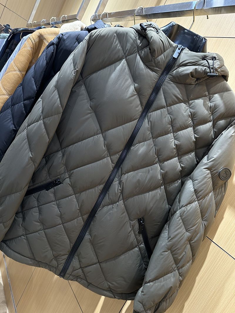 Burberry Down jacket 024