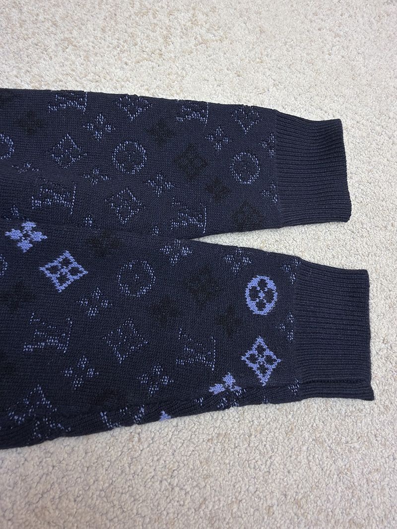 LV Sweater 103