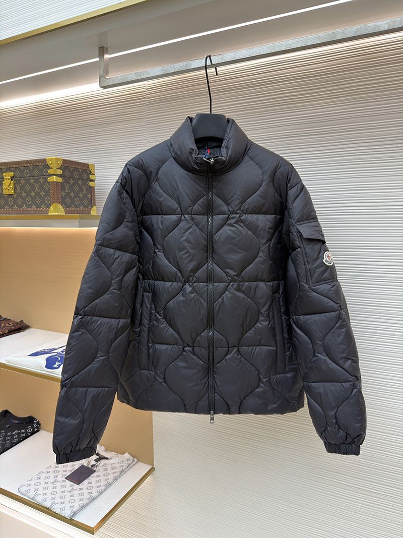 Moncler Down jacket 016