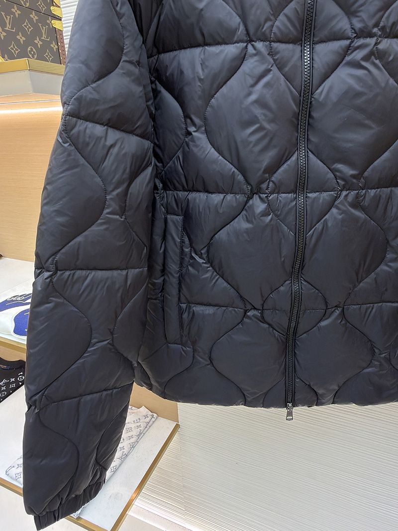 Moncler Down jacket 016