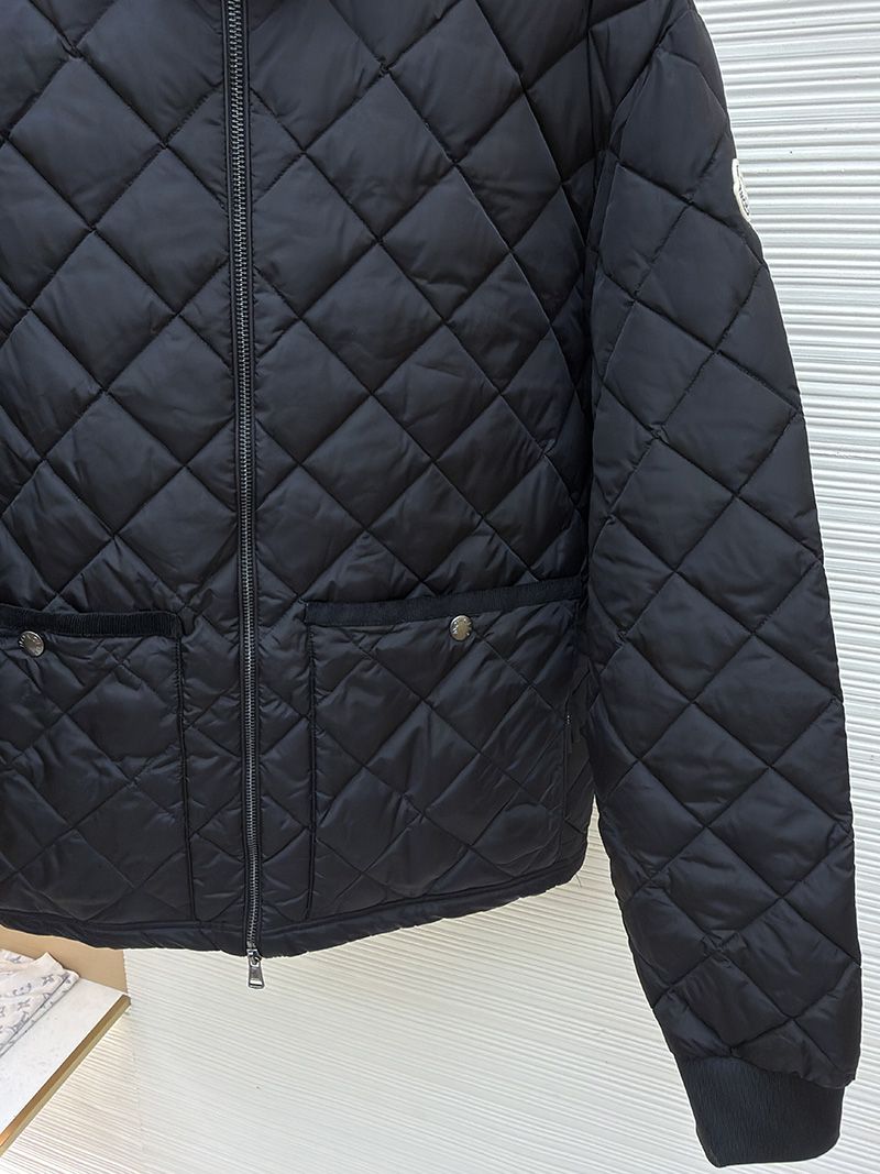 Moncler Down jacket 018