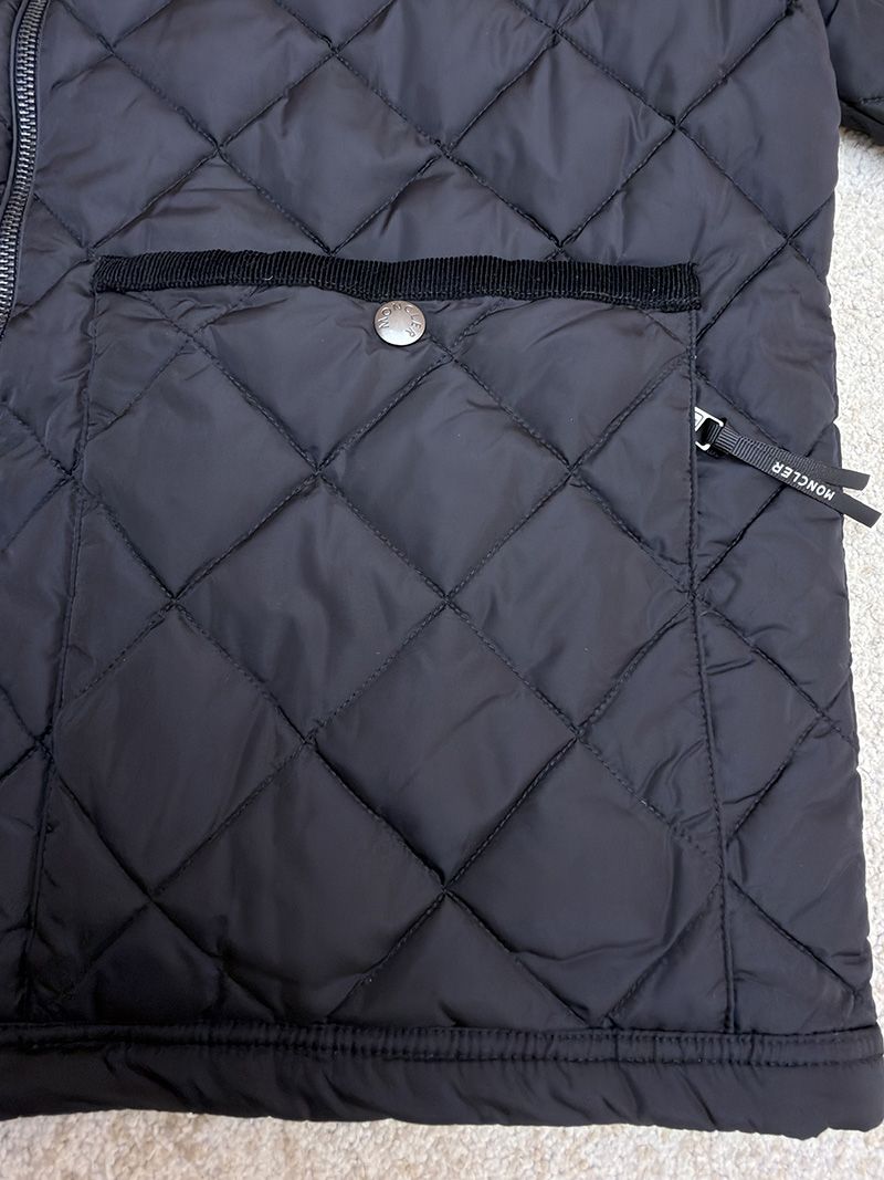 Moncler Down jacket 018