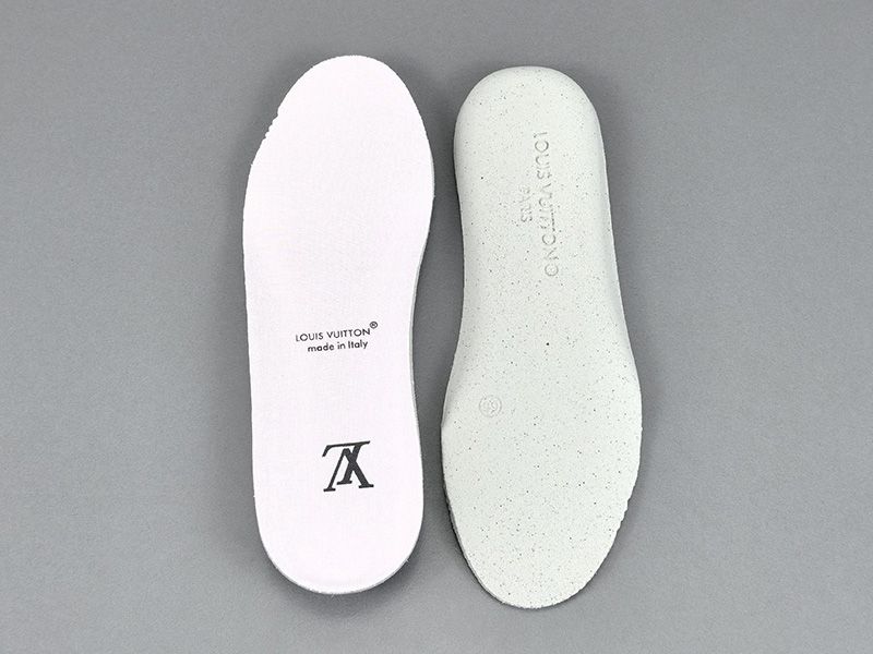 LV Wmns Trainer Sneaker 146