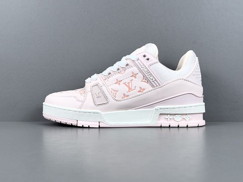 LV Wmns Trainer Sneaker 146