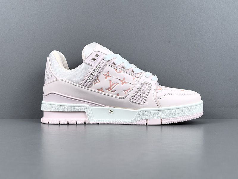 LV Wmns Trainer Sneaker 146