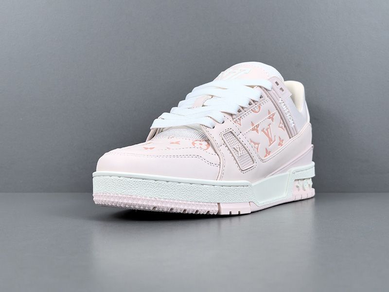 LV Wmns Trainer Sneaker 146