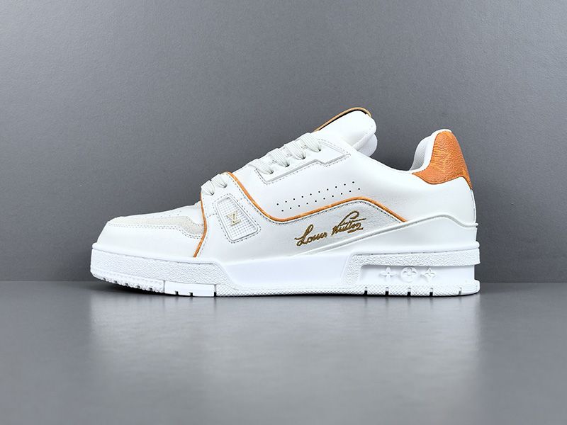 LV Trainer Sneaker 147