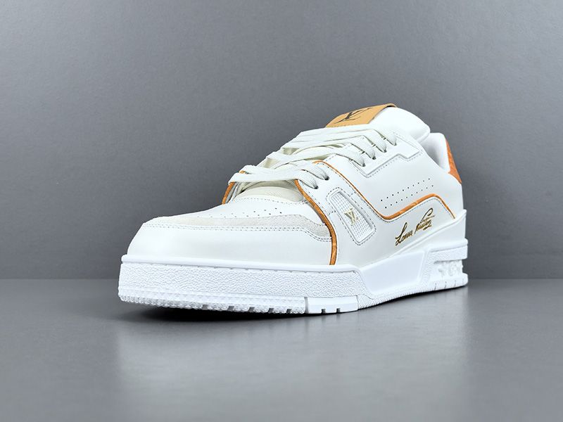 LV Trainer Sneaker 147