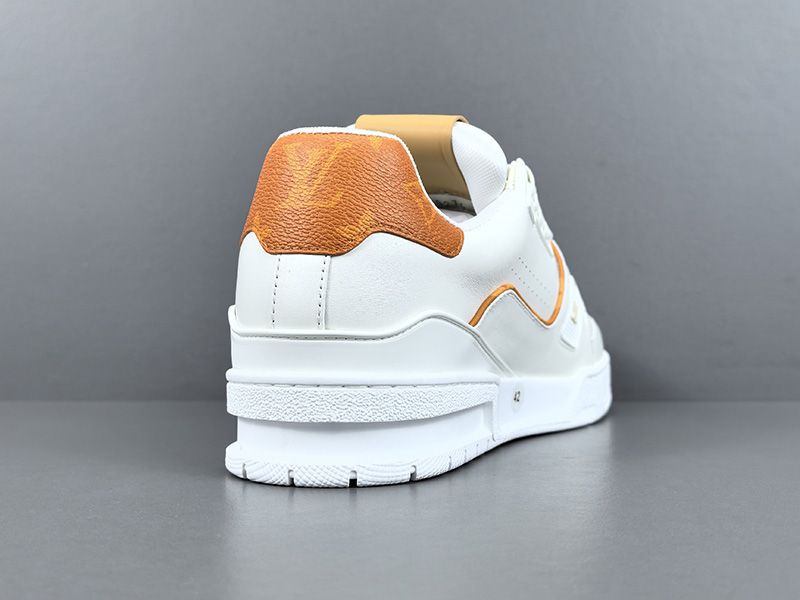 LV Trainer Sneaker 147