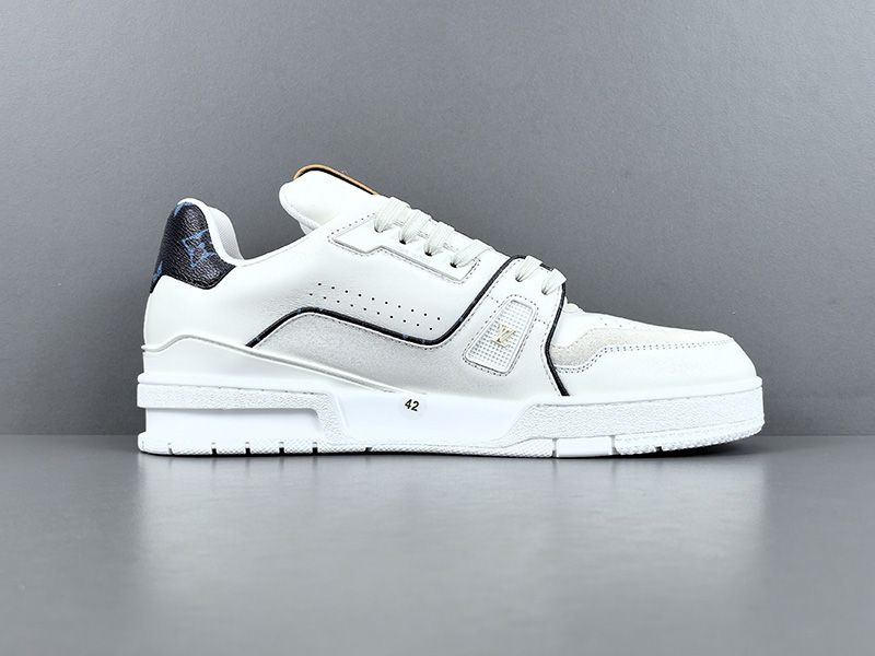LV Trainer Sneaker 148