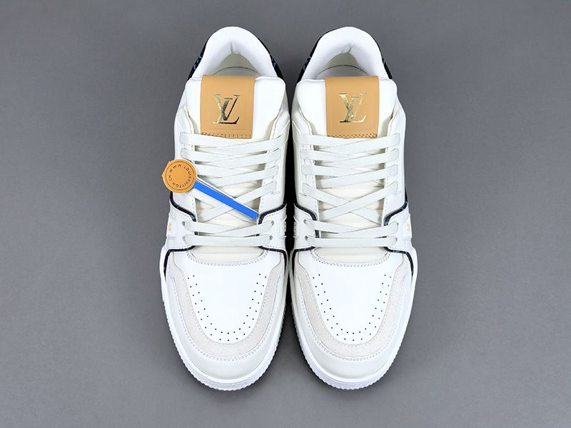 LV Trainer Sneaker 148
