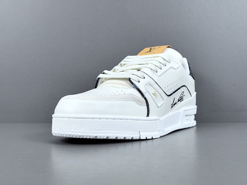 LV Trainer Sneaker 148