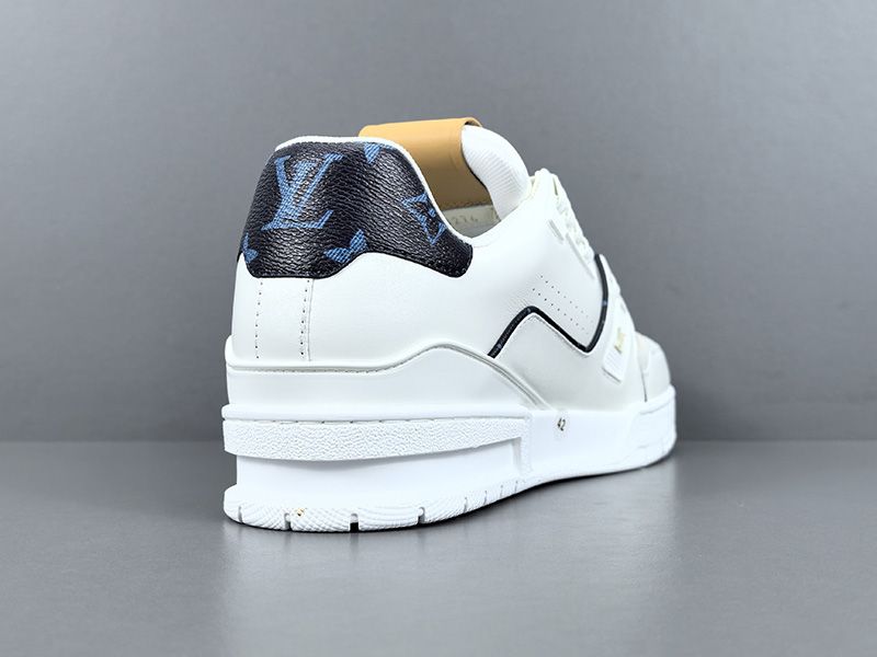 LV Trainer Sneaker 148