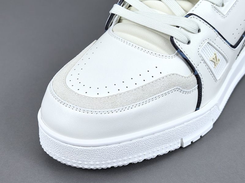 LV Trainer Sneaker 148