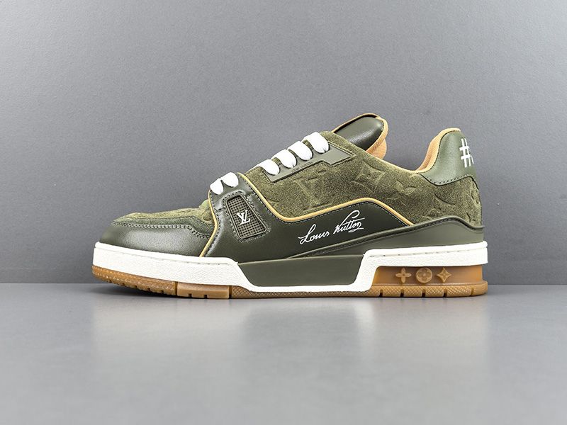 LV Trainer Sneaker 149