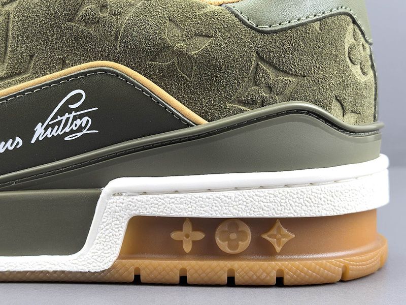 LV Trainer Sneaker 149