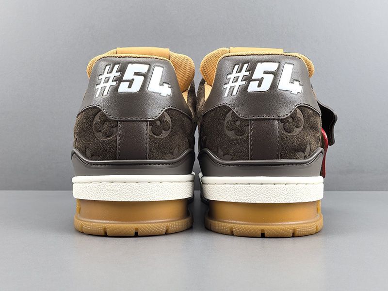 LV Trainer Sneaker 150